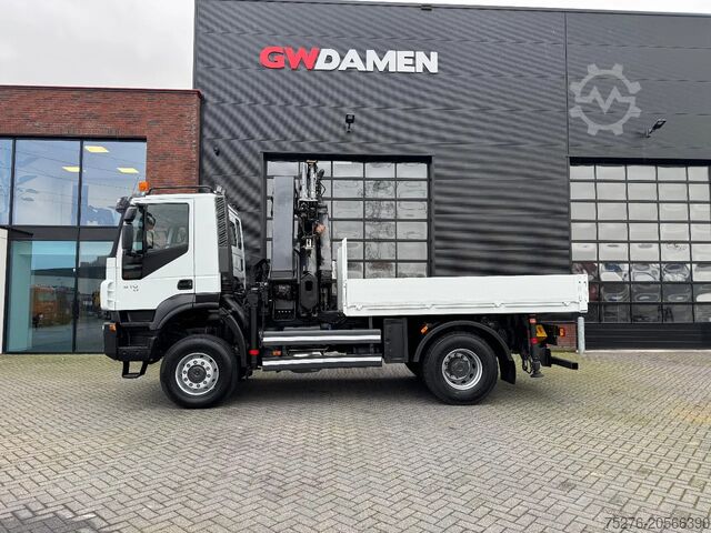 Vrachtwagen met kraan Iveco Trakker 410 4x4 Hiab 244-5 + Fly jib , winch 12...