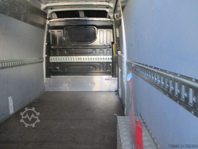 Hög tak skåpbil VOLKSWAGEN Crafter, 35 2.0, L4H2, TÜV 06/2026, spez. Aufbau