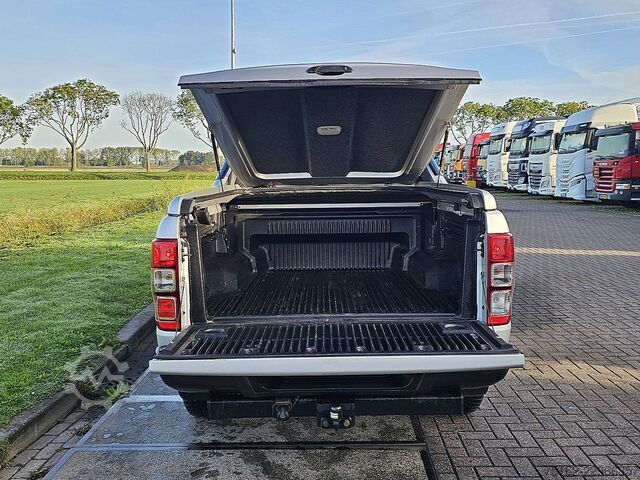 FORD RANGER 2.0 Wildtrack 4x4 Sidesteps Lm-Velgen Trekhaak Leer Navi Xenon Euro6 212Pk! FORD RANGER 2.0 Wildtrack 4x4 Sidesteps Lm-Velgen Tr...