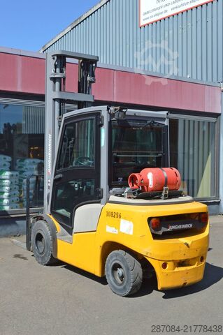 Chariot élévateur Jungheinrich TFG 430