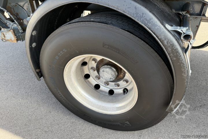 Semirimorchio con telone  Type Cityslider Plane / HB / Swiss-Vehicle