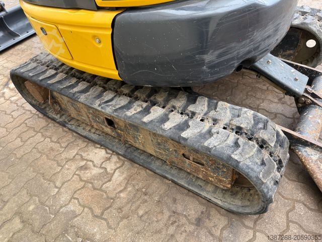 Minigraafmachine KOMATSU PC26MR-3 / 2020 BJ / 2.082 H /  2 x Löffel