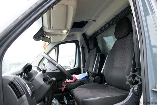 Gardinsidad skåpbil PEUGEOT Boxer 4x2, Schlafliege, Klima, 100tkm, 4,8mtr.