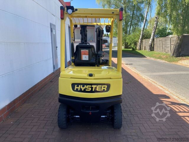 Electric 4-wheel forklift Hyster J 3.0 XN