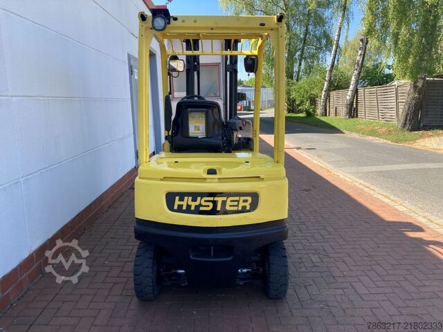 Electric 4-wheel forklift Hyster J 3.0 XN