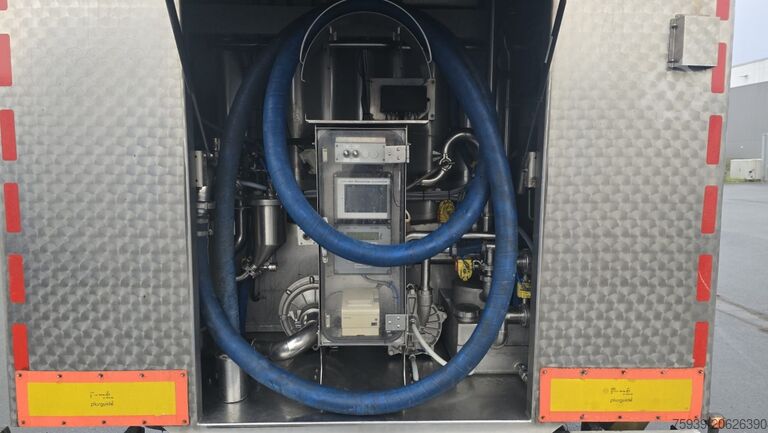 Semi-reboque tanque  Edelstahltankauflieger 28.000 l - ISOLIERT