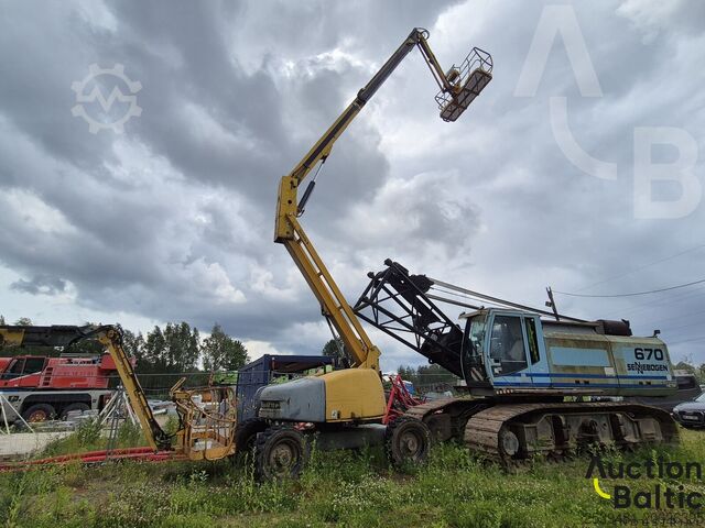 Knikarmhoogwerker Haulotte HA 260 PX