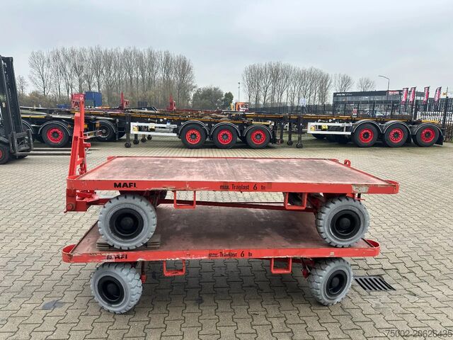 Platform vrachtwagen Mafi stack of 2x double-steered and connectable heav...