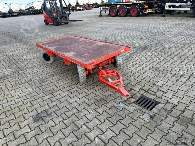 Platform vrachtwagen Mafi stack of 2x double-steered and connectable heav...