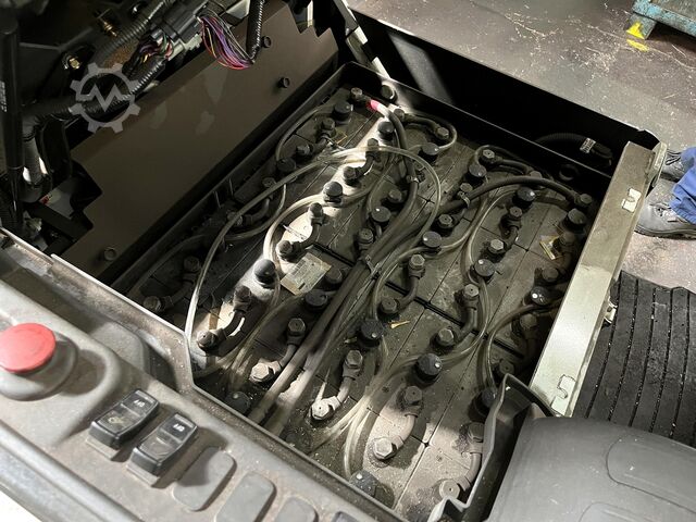 3-wiel heftruck UNI CARRIERS A2N1L16Q