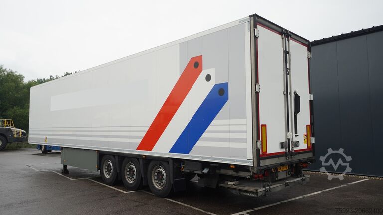 Gekoeld/bevroren transport Schmitz Cargobull 3 AXLE FRIGO TRAILER WITH THERMO KING SLX I