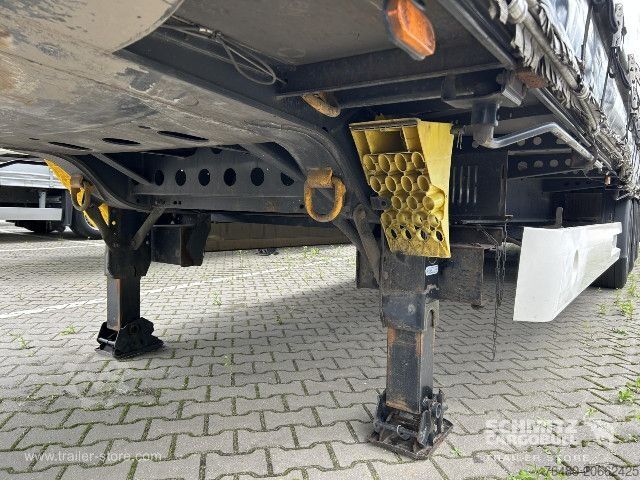 Open oplegger met zeil Wielton Schiebeplane Mega