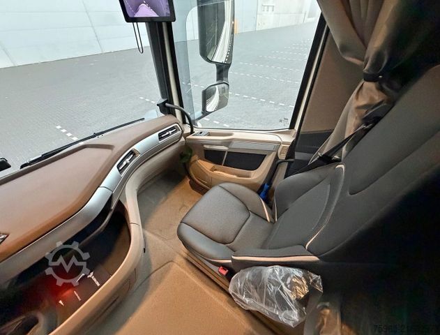 Caminhão frigorífico DAF XG+ 530 FAR 6X2 50 CC COMI CARRIER TRS ICELAND 2