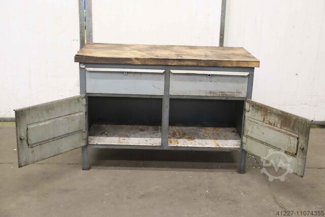 Werkbank unbekannt 1255/595/H850 mm