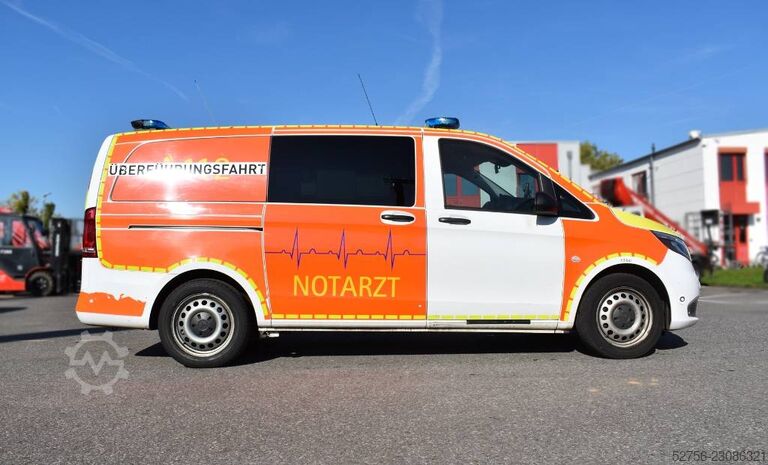  Mercedes-Benz Vito 4x4 Notarzt Einsatzfahrzeug NEF