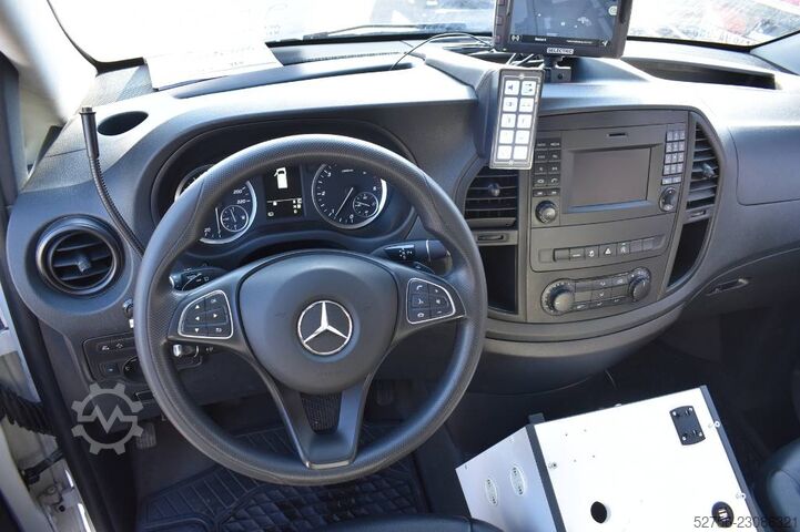  Mercedes-Benz Vito 4x4 Notarzt Einsatzfahrzeug NEF