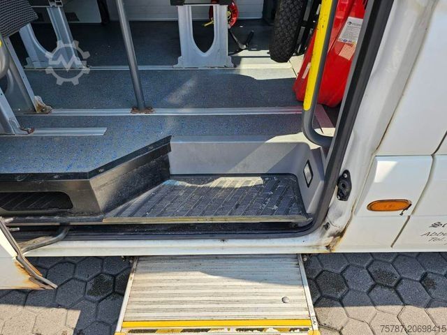 Långfärdsbuss MERCEDES-BENZ Transfer 45, Sprinter 516 CDI, hydr. Tür, 16+1