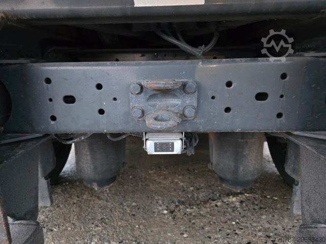 Kroklastbil VOLVO FE 320 6x2/4 Abroller mit Cont. + Kran HMF 1820