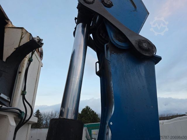 Kroklastbil VOLVO FE 320 6x2/4 Abroller mit Cont. + Kran HMF 1820