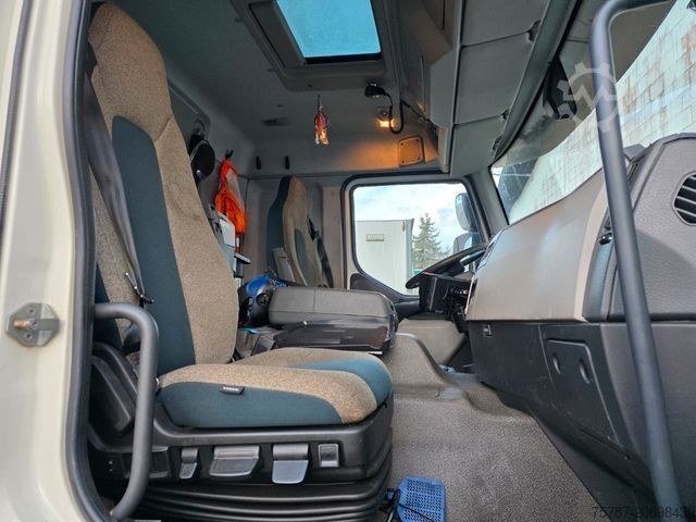 Kroklastbil VOLVO FE 320 6x2/4 Abroller mit Cont. + Kran HMF 1820