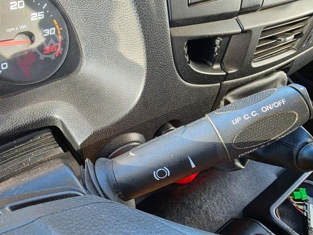 Gardinsided kassevogn IVECO 80-220 Eurocargo, Gardine, Ladebordwand, 1.Hand