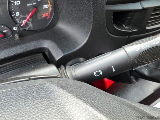 Gardinsidad skåpbil IVECO 80-220 Eurocargo, Gardine, ladebordwand