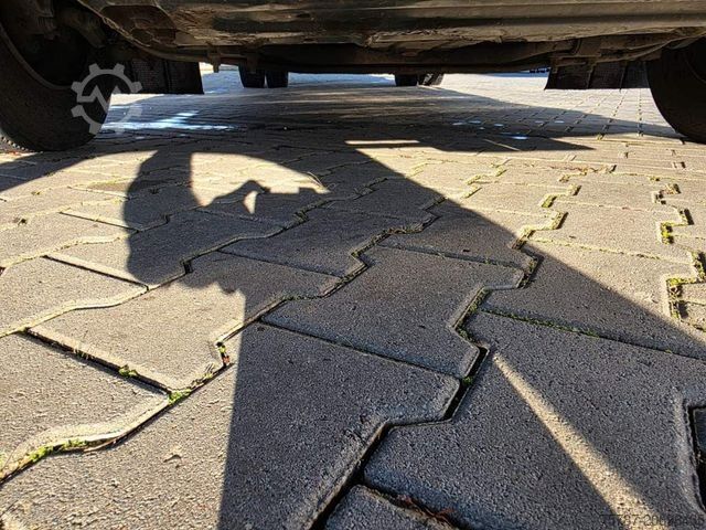 Gardinsidad skåpbil IVECO 80-220 Eurocargo, Gardine, ladebordwand