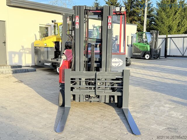 Dört yönlü forklift Combilift C3000CB GAS TRIPLEX 4900 FREE-LIFT