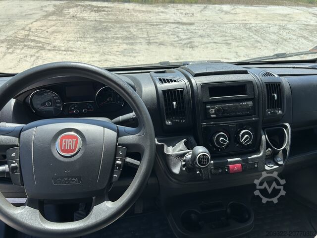 Caravan/camper Fiat Weinsberg Carabus 600 K | 4 Posti Letto | Completamente Attrezzato