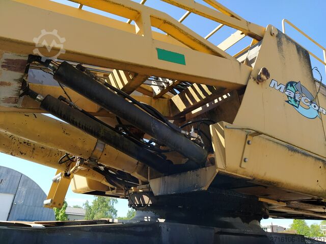 Kerekes rakodó CATERPILLAR CH-55-350L