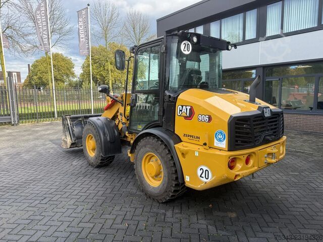  Caterpillar 906 With pallet forks | With Folding bucket | 3...