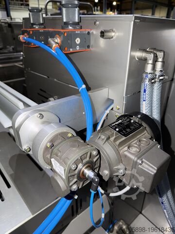 Tálcazáró / skinpacker. 2023-as gép. Ilpra FP FoodPack Speedy Duo Overskin