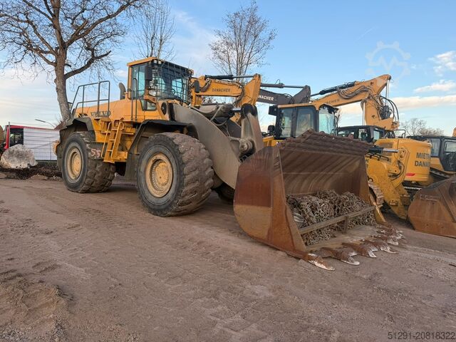 Nakladač Volvo L350F