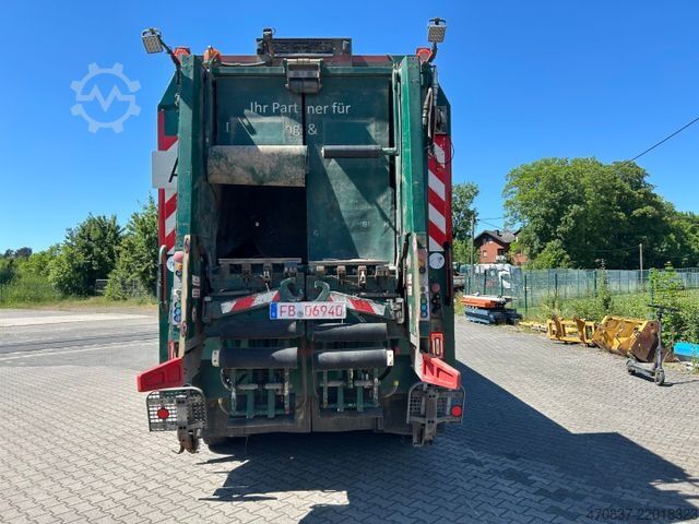 Camion à ordures MERCEDES-BENZ Arocs 3240 / 8x4x6 / Faun Rotopress 525 L