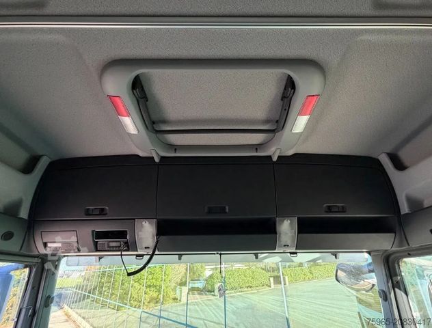 Standard tractor unit MAN TGX 26.440 TWINSTEER 851.000 KM TOP CONDITION HO