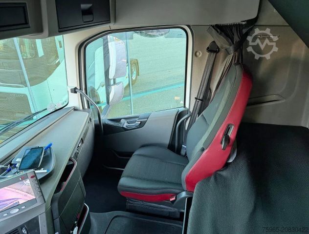 Standard tractor unit VOLVO FH 13.460 I-PARK COOL 2X TANKS SUPER CONDITION 2