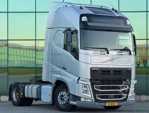 Standard tractor unit VOLVO FH 13.420 EURO 6 ONLY 570.000 KM FULL AIR 2X TAN