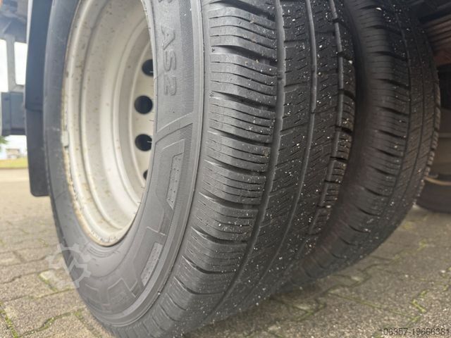 Refrigerator body van IVECO Daily 70C21HA8Thermo King V-300 Kühler-20°