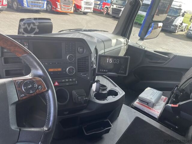 Vrachtwagen met kraan Mercedes-Benz Arocs 3251 AROCS 3251 8x2 FASSI F820RA.2.28