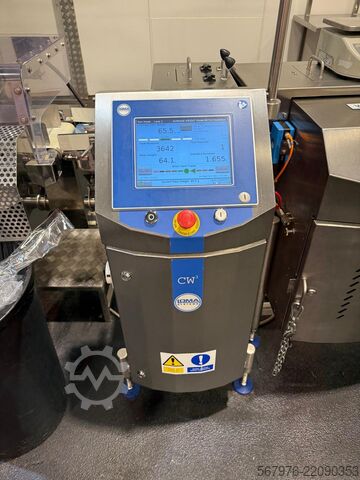 Verpackungslinie Fuji Packaging / Loma Systems FW3410 Muffin/Cake/Brownie Packing Line
