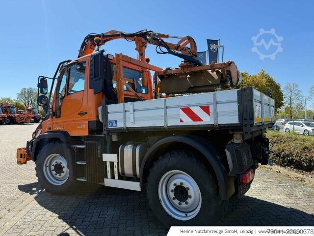 Macchina agricola Mercedes-Benz Unimog U 318