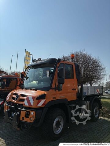 Macchina agricola Mercedes-Benz Unimog U 319