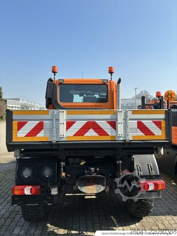 Macchina agricola Mercedes-Benz Unimog U 319