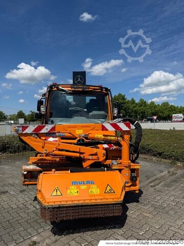 Macchina agricola Mercedes-Benz Unimog U 319
