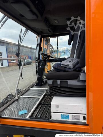 Landmaschine Schmidt Kompaktkehrmaschine Cleango 500