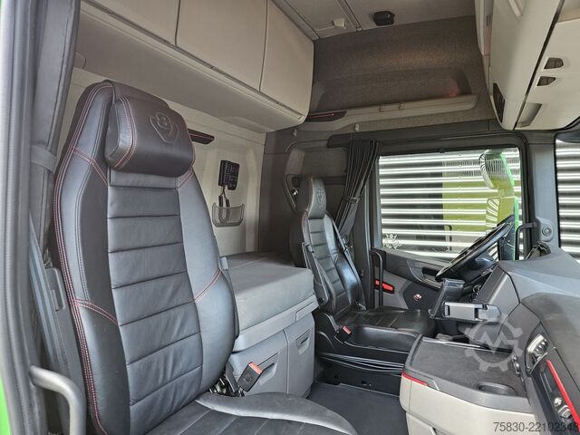 Standard-SZM Scania S660 V8 6X2 BOOGIE / RETARDER / FULL AIR / 2 TANKS