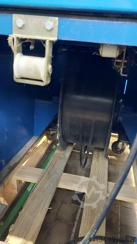 Mașină de legat cu bandă adezivă Brueninghaus SK H 315