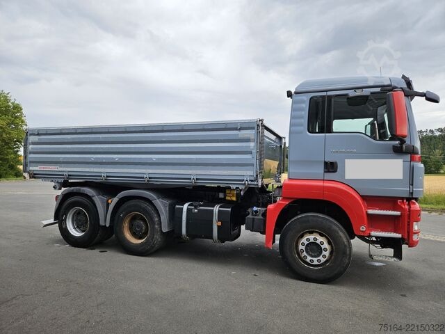 Tre-sidet tipbil MAN 26.440 FK 6x4