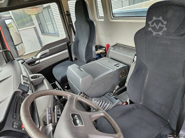 Tre-sidet tipbil MAN 26.440 FK 6x4