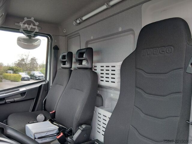 Autocamion cu caroserie tip cutie Iveco EuroCargo ML 75 E 19/P LBW Türe im Koffe